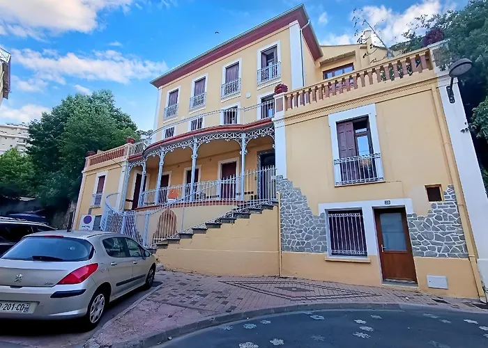 Apartamento 3, 1er étage, Large T2 Avec Terrasse Commune *